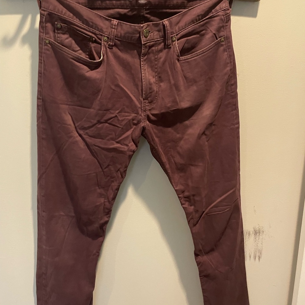 Old Navy Men's Burgundy Slim Khaki Pants